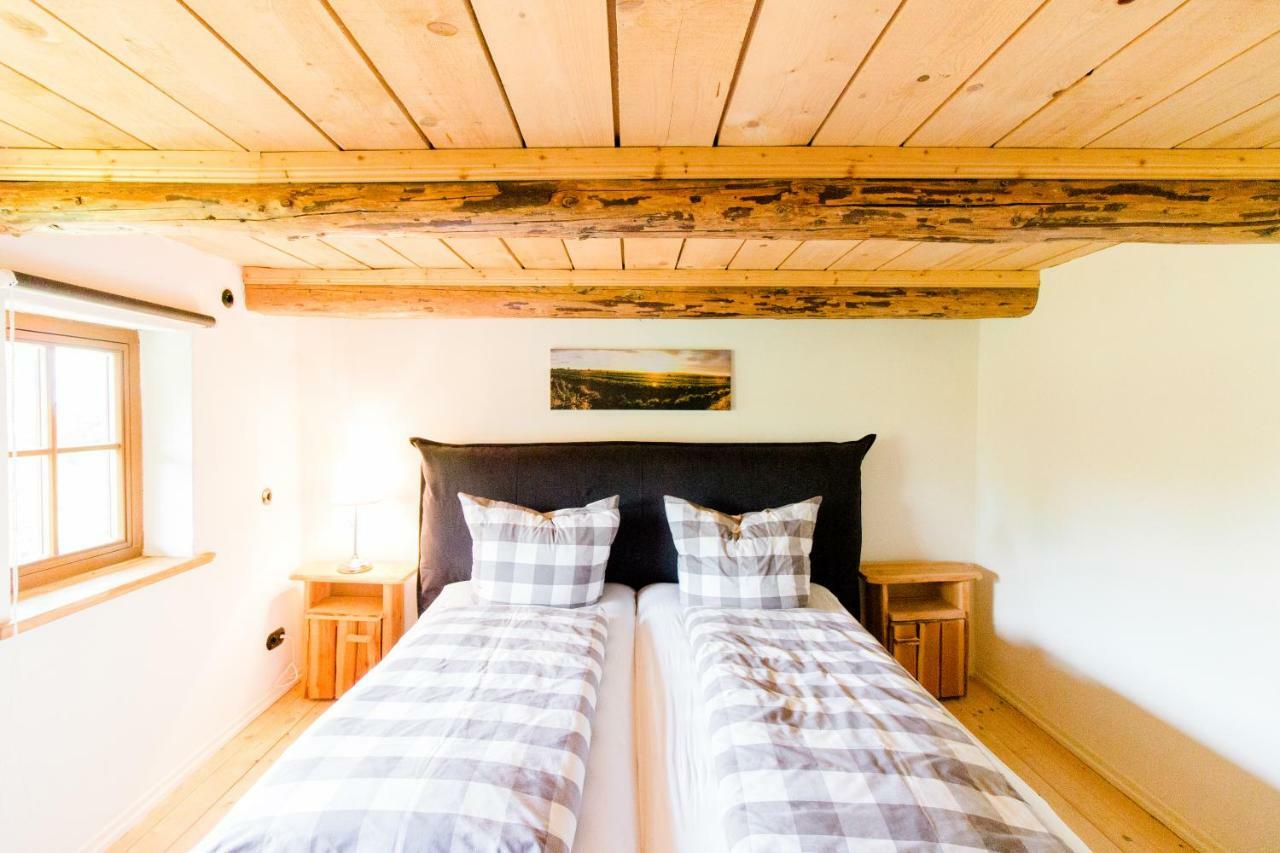 Wilhelmshof Feggendorf Guest House ภายนอก รูปภาพ